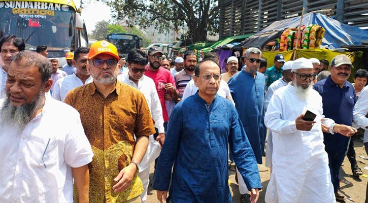 ঈদযাত্রায় বাড়তি ভাড়া, চাঁদাবাজি হবে না: সড়ক সচিব